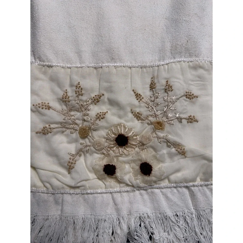French‎ Country Floral Table Runner Ivory Embroidered Appliqué Fringe 72x18